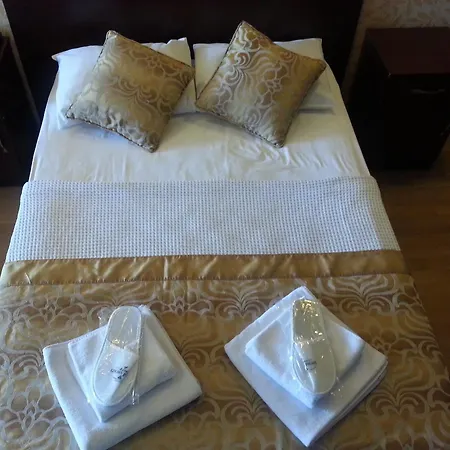 Ista Golden Palace Szálloda 3*