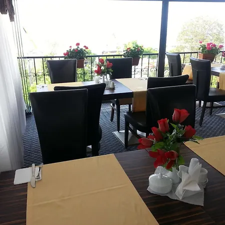Szálloda Ista Golden Palace 3*