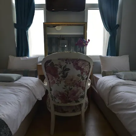 Ista Golden Palace Szálloda 3*