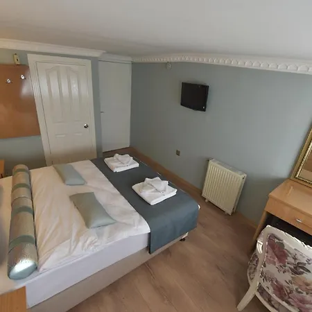 Hotel Ista Golden Palace