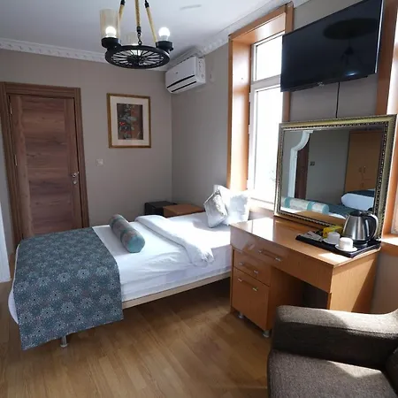 Ista Golden Palace