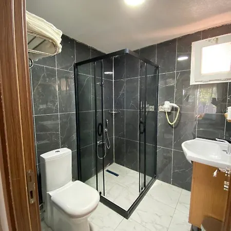 Ista Golden Palace 3*