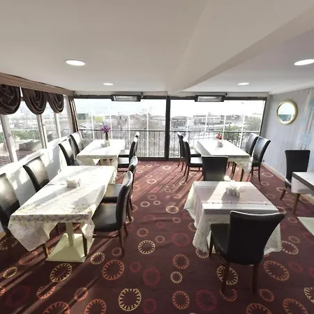 Ista Golden Palace 3*